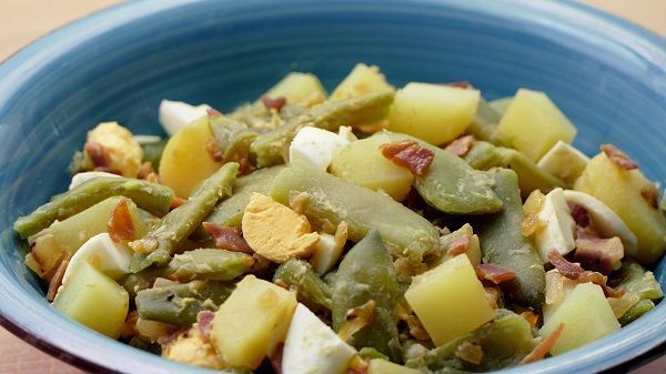 Deliciosas judías verdes con patatas y jamón