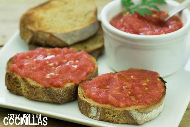 Delicioso tomate triturado para tus tostadas: una receta fácil y sabrosa