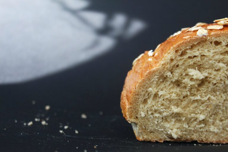 Pan de espelta: descubre sus beneficios y propiedades